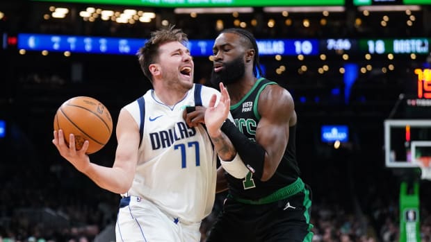 Doncic se enfrenta a Boston 
